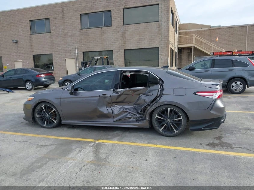 Toyota Camry 2.5L I-4 DI, DOHC, VVT, 206HP Front Wheel Drive, снимка 15 - Автомобили и джипове - 53973316