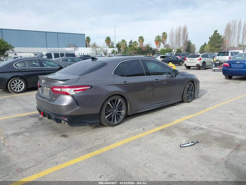 Toyota Camry 2.5L I-4 DI, DOHC, VVT, 206HP Front Wheel Drive, снимка 4 - Автомобили и джипове - 53973316