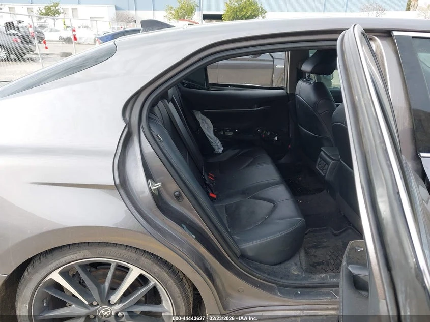 Toyota Camry 2.5L I-4 DI, DOHC, VVT, 206HP Front Wheel Drive, снимка 8 - Автомобили и джипове - 53973316