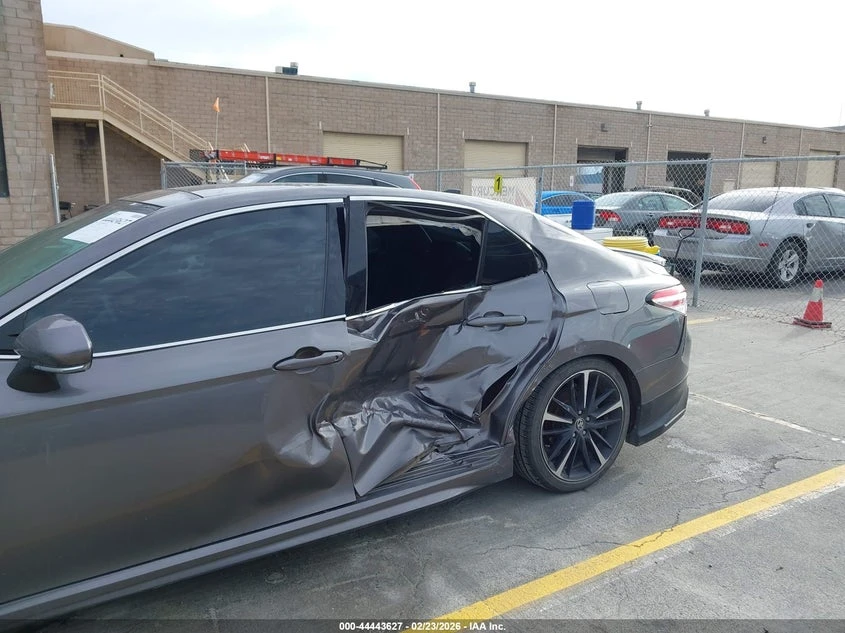 Toyota Camry 2.5L I-4 DI, DOHC, VVT, 206HP Front Wheel Drive, снимка 6 - Автомобили и джипове - 53973316