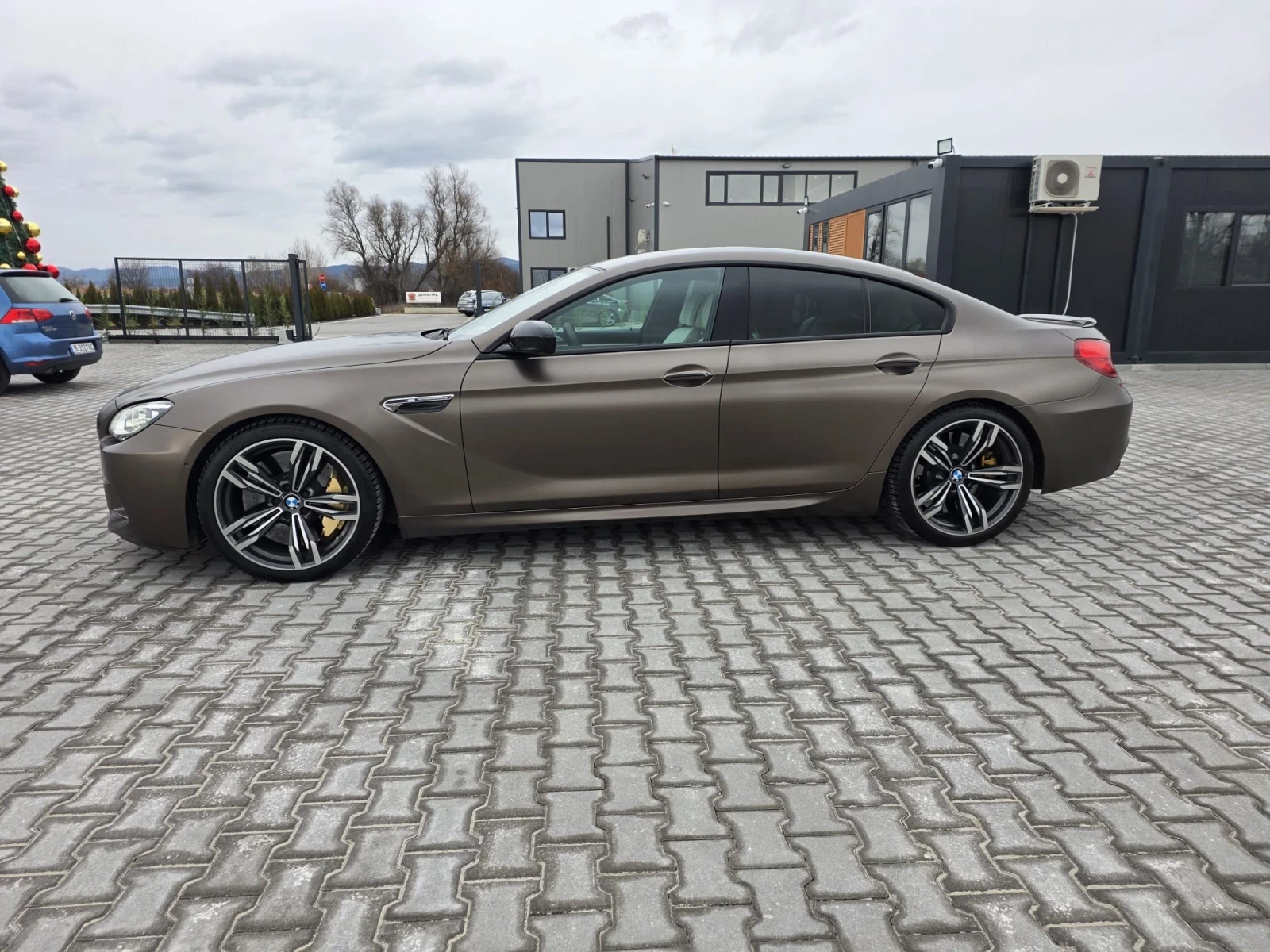 BMW M6 B&O akrapovic ceramic headup softclose, снимка 8 - Автомобили и джипове - 53979040