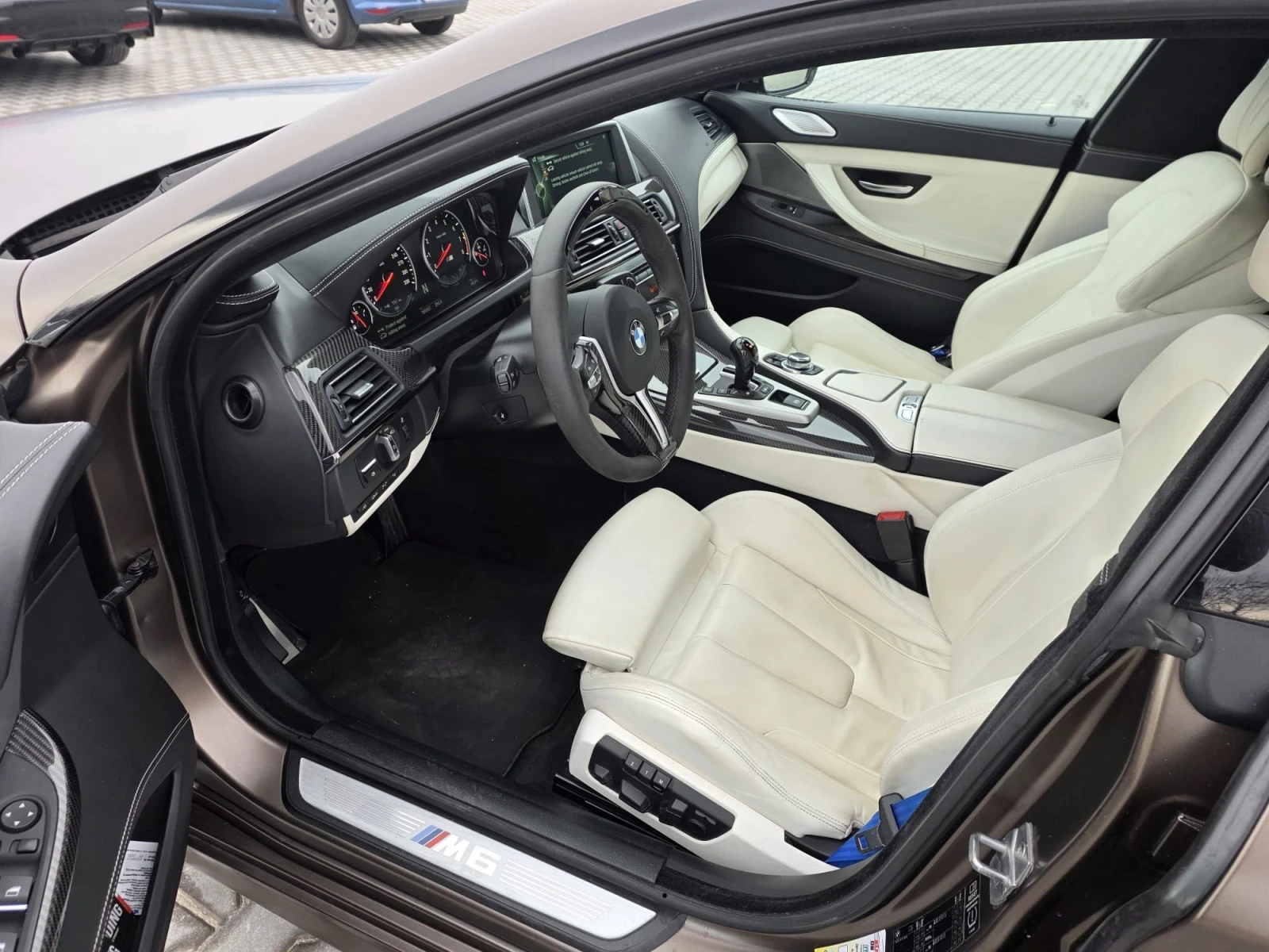 BMW M6 B&O akrapovic ceramic headup softclose, снимка 12 - Автомобили и джипове - 53979040