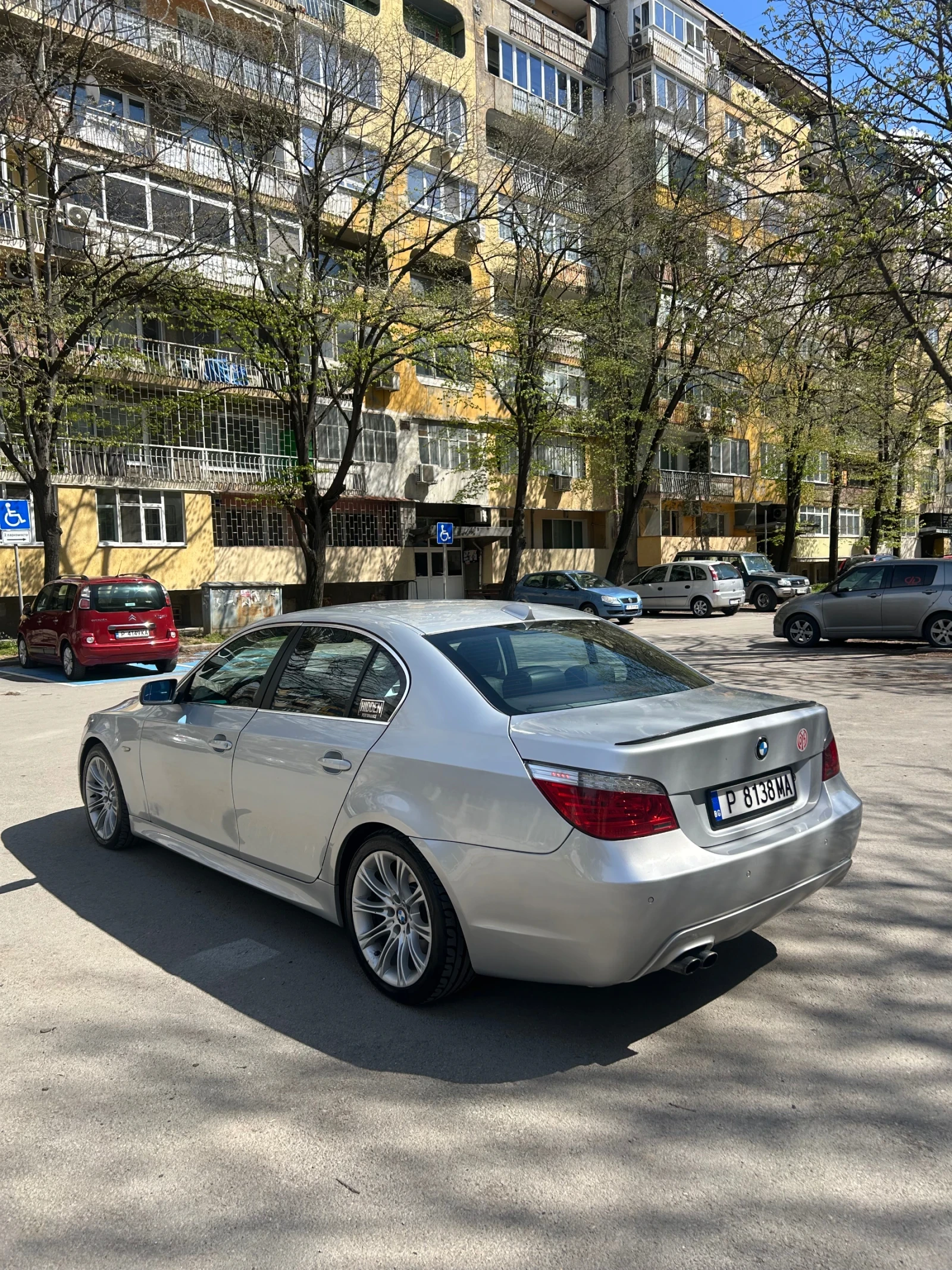 BMW 530 Фейслифт на задно, снимка 6 - Автомобили и джипове - 54794331