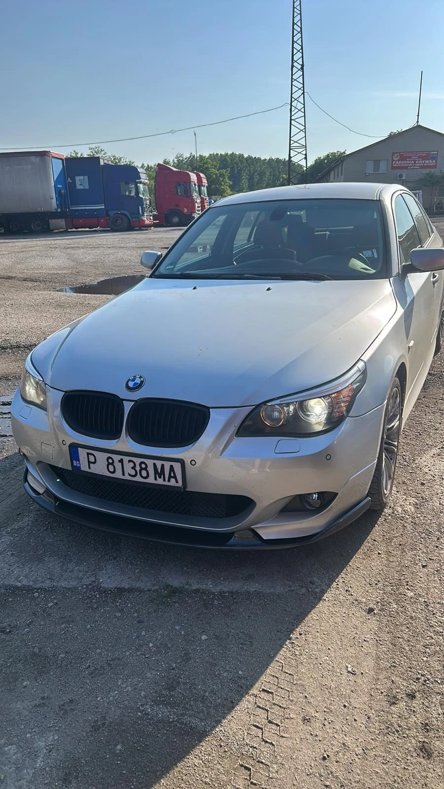BMW 530 Фейслифт на задно, снимка 2 - Автомобили и джипове - 54794331