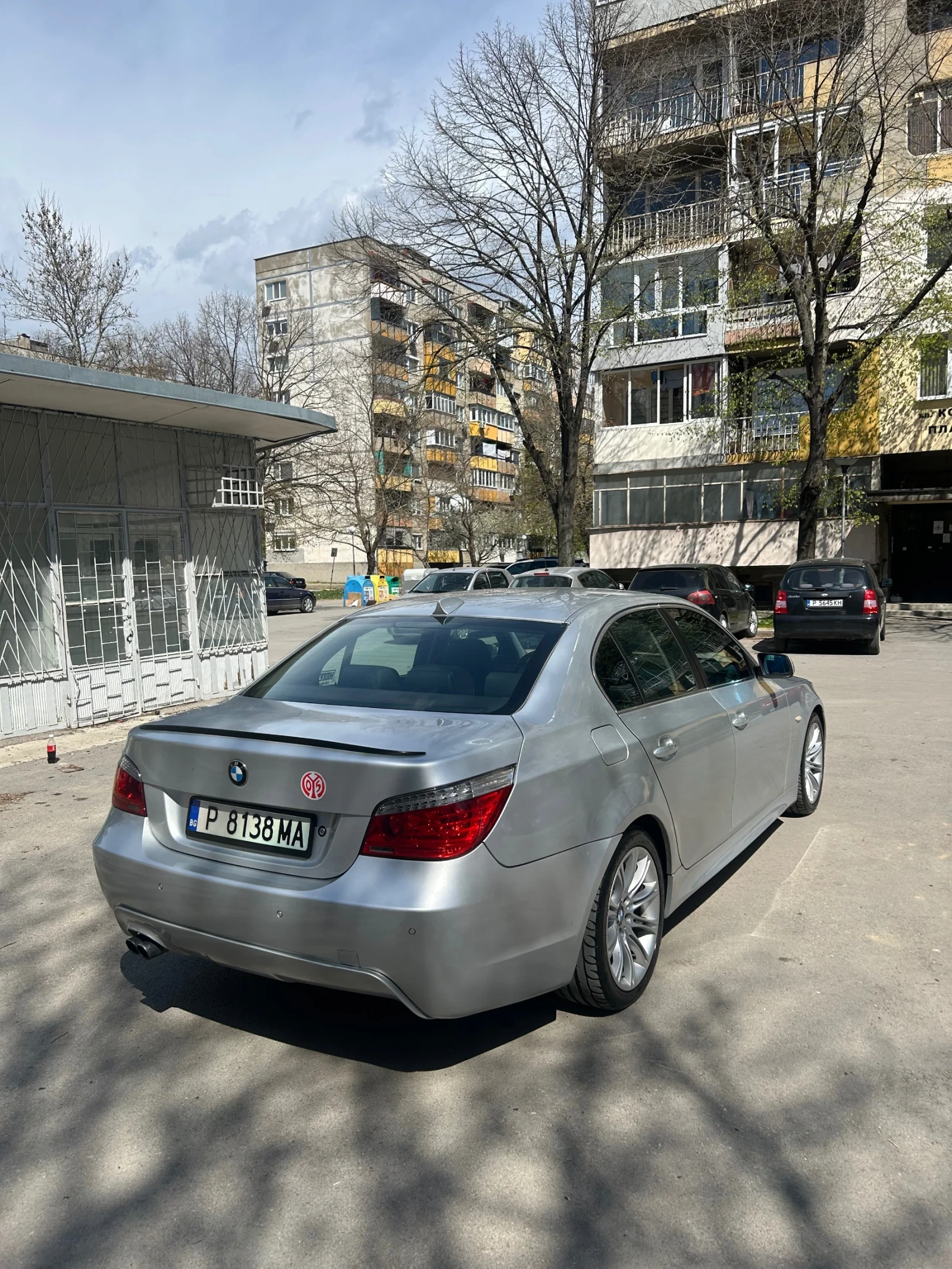 BMW 530 Фейслифт на задно, снимка 4 - Автомобили и джипове - 54794331