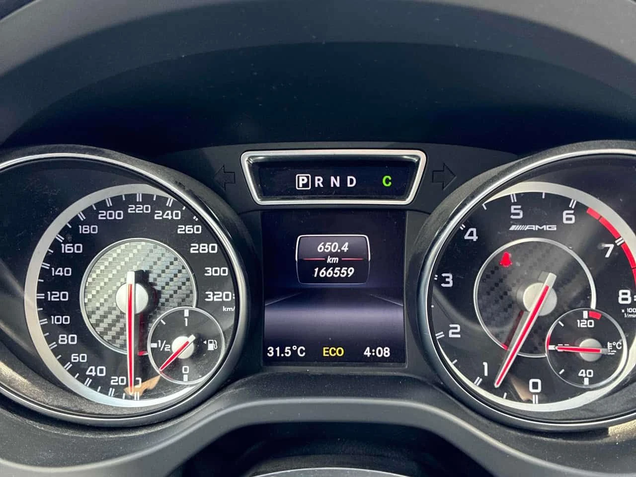 Mercedes-Benz CLA 45 AMG * CARFAX * БЕЗ ПЪРВОНАЧАЛНА ВНОСКА, снимка 8 - Автомобили и джипове - 55084900