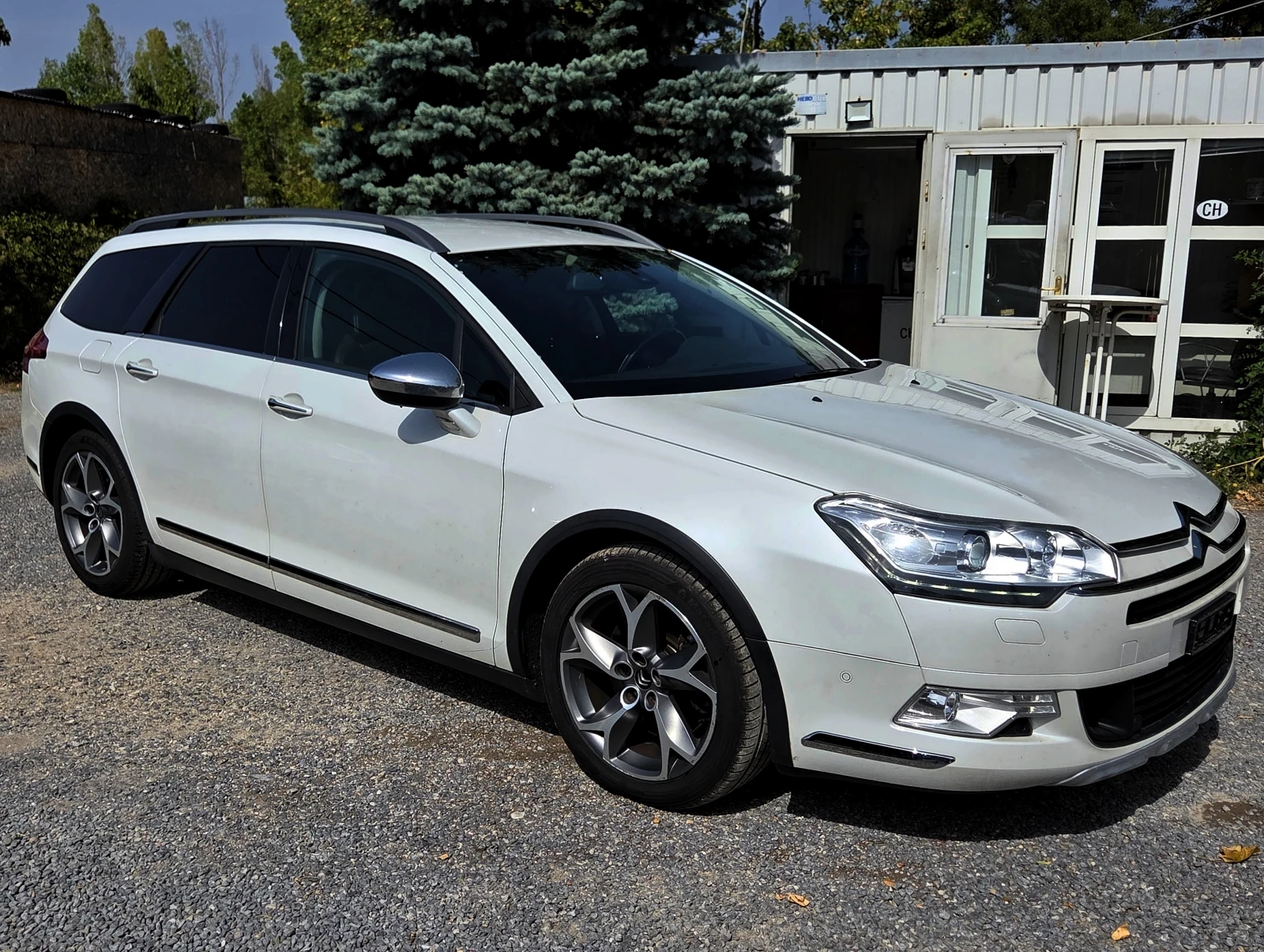Citroen C5 2.2HDI 204hp CrossTourer/FACELIFT/NAVI/LED, снимка 4 - Автомобили и джипове - 55880671