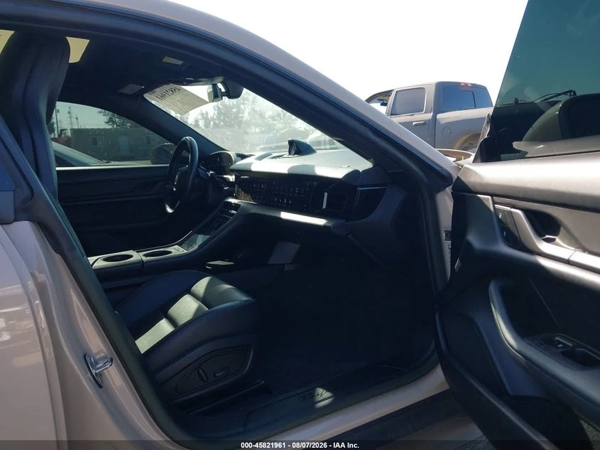 Porsche Taycan, снимка 5 - Автомобили и джипове - 55888540
