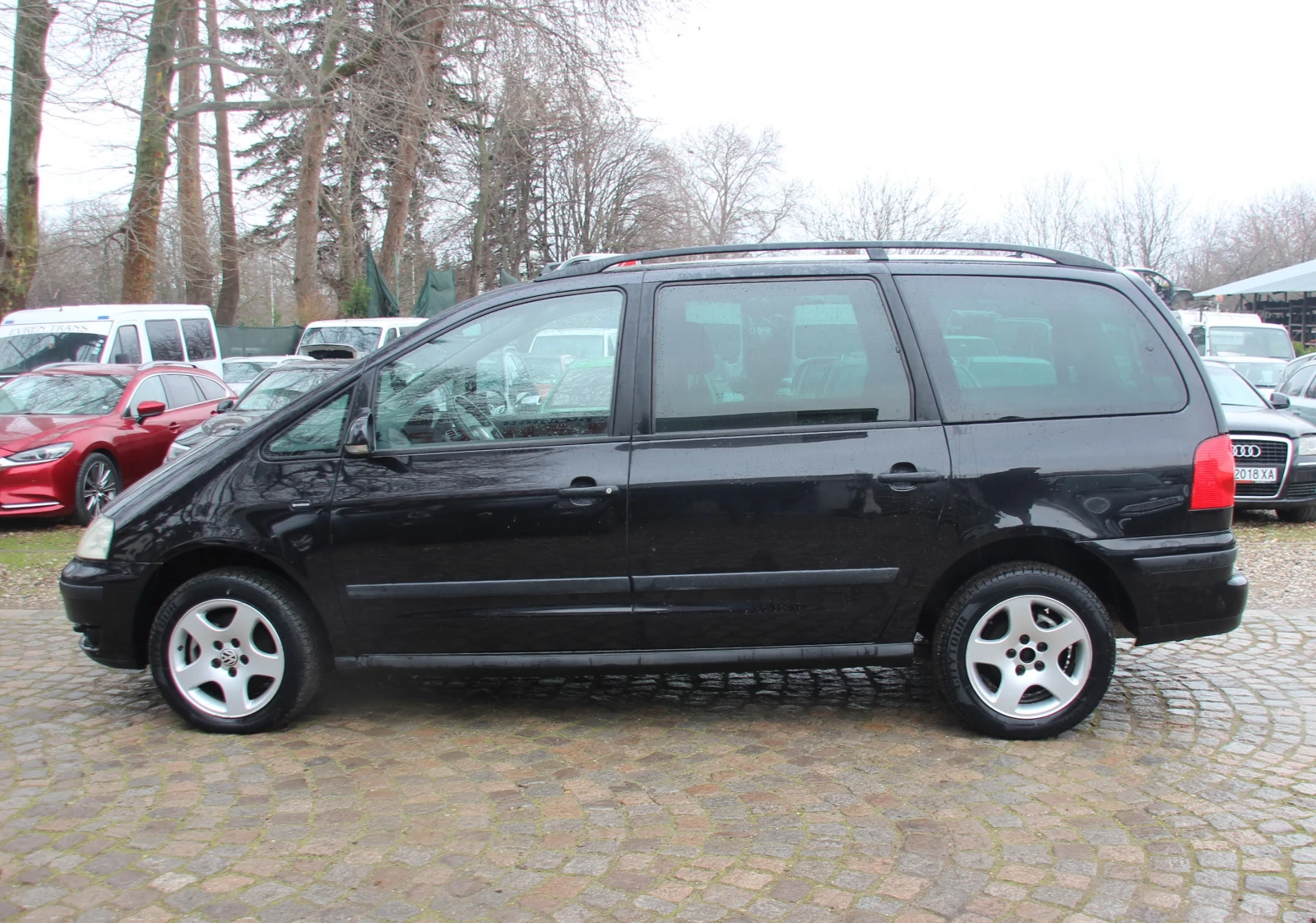 VW Sharan 1.9 TDI 131 кс. 6+ 1 МЕСТА НОВ ВНОС  , снимка 8 - Автомобили и джипове - 56040357
