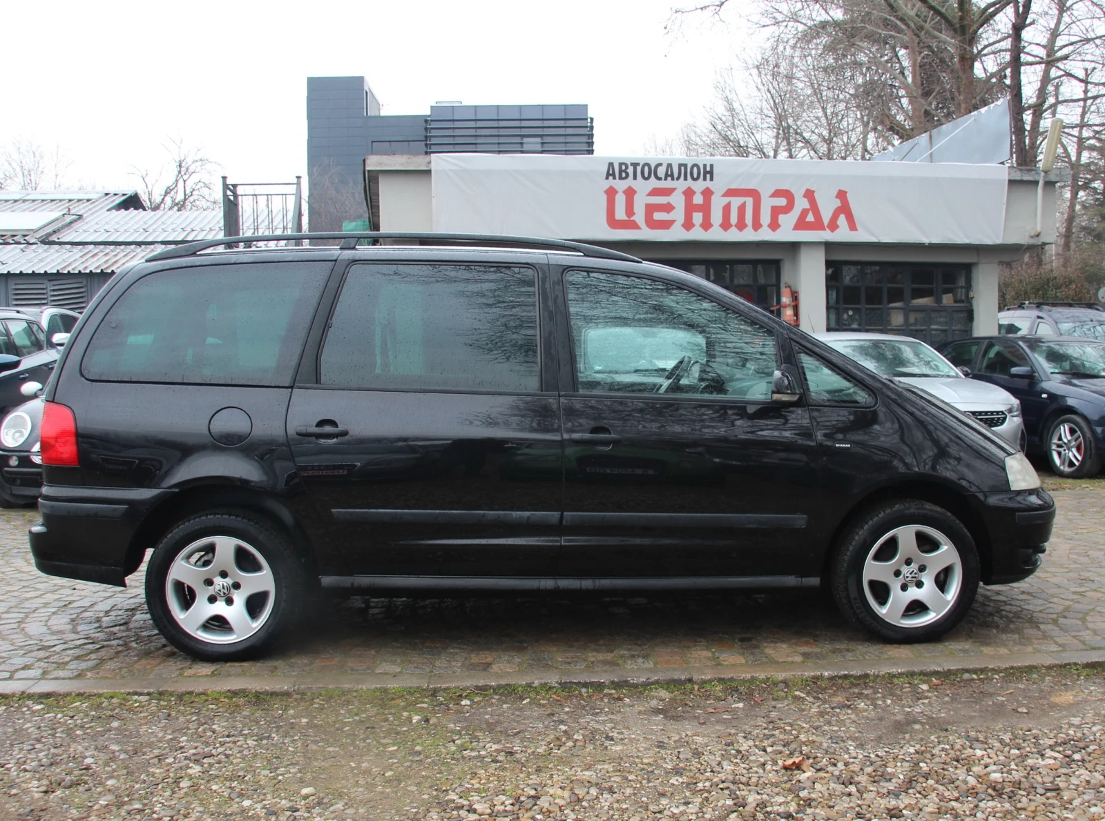 VW Sharan 1.9 TDI 131 кс. 6+ 1 МЕСТА НОВ ВНОС  , снимка 4 - Автомобили и джипове - 56040357
