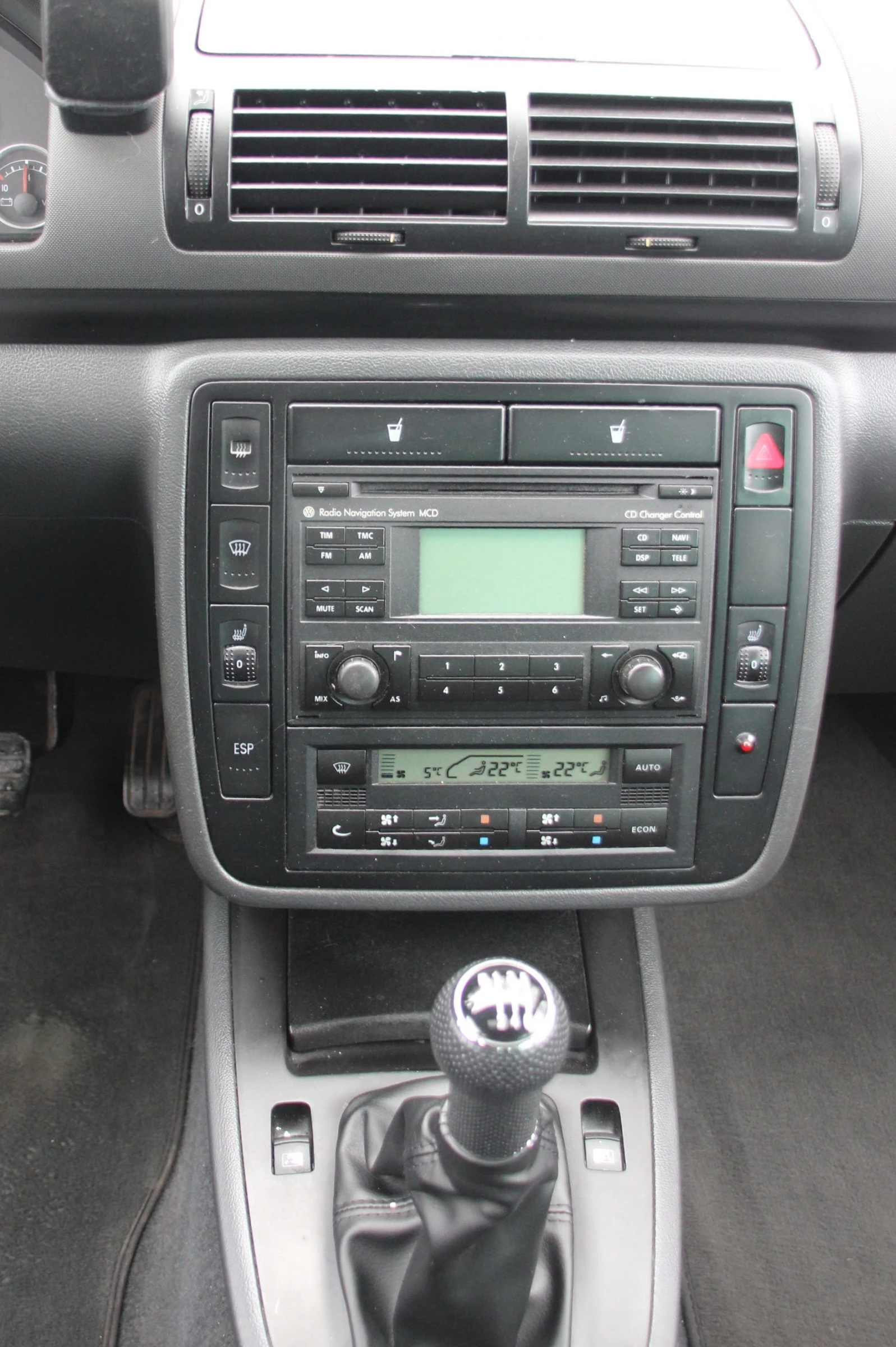 VW Sharan 1.9 TDI 131 кс. 6+ 1 МЕСТА НОВ ВНОС  , снимка 11 - Автомобили и джипове - 56040357