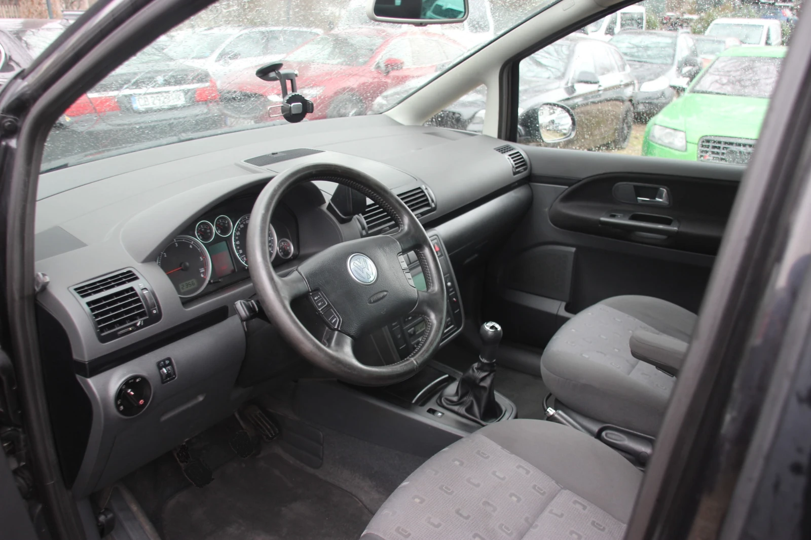 VW Sharan 1.9 TDI 131 кс. 6+ 1 МЕСТА НОВ ВНОС  , снимка 9 - Автомобили и джипове - 56040357