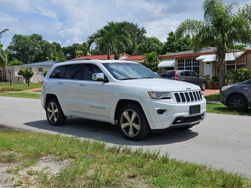 Jeep Grand cherokee OVERLAND/ПОДГРЕВ/ПАНО/KEYLESS/OБДУХВАНЕ/КАМЕРА, снимка 1 - Автомобили и джипове - 48139491