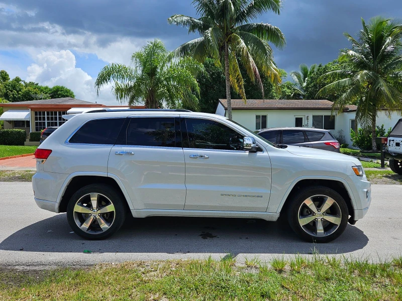 Jeep Grand cherokee OVERLAND/ПОДГРЕВ/ПАНО/KEYLESS/OБДУХВАНЕ/КАМЕРА, снимка 4 - Автомобили и джипове - 48139491