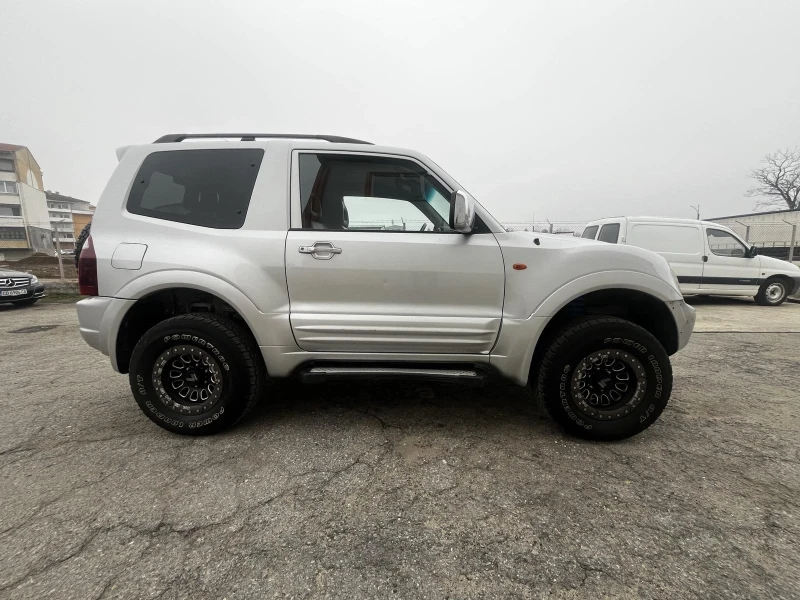 Mitsubishi Pajero, снимка 2 - Автомобили и джипове - 48353188