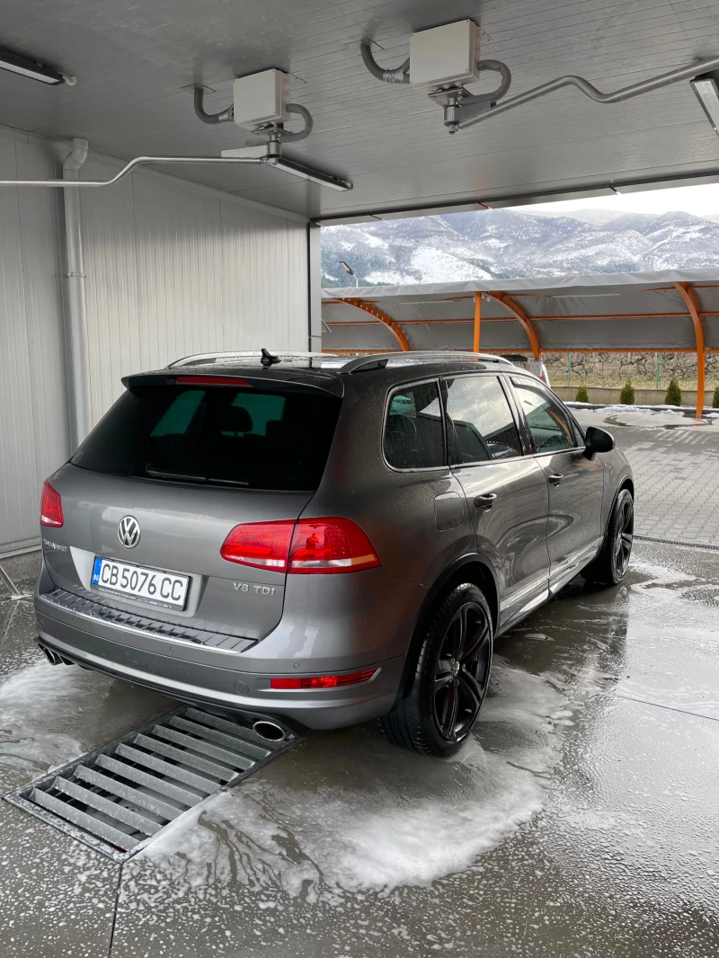 VW Touareg, снимка 2 - Автомобили и джипове - 49159246