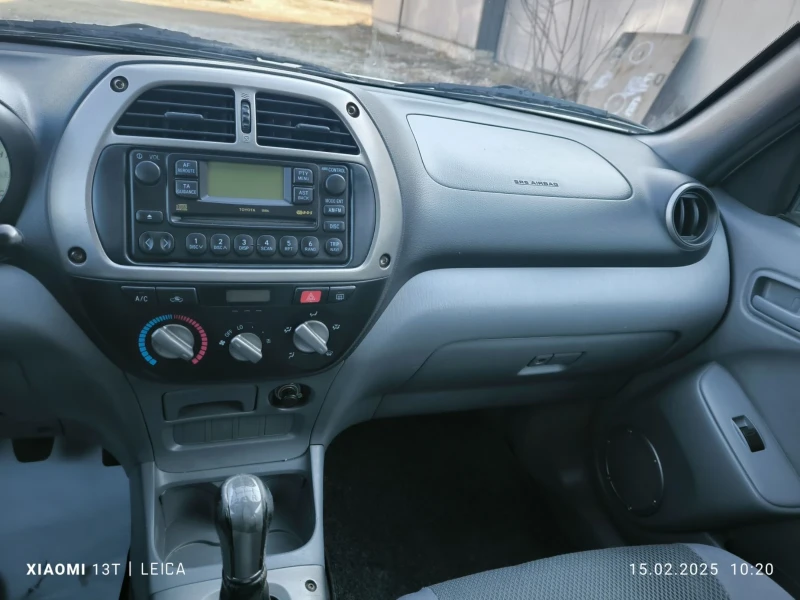 Toyota Rav4 2.0, снимка 7 - Автомобили и джипове - 49188878