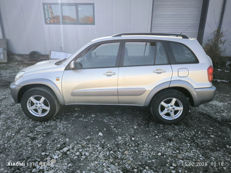 Toyota Rav4 2.0, снимка 2 - Автомобили и джипове - 49188878