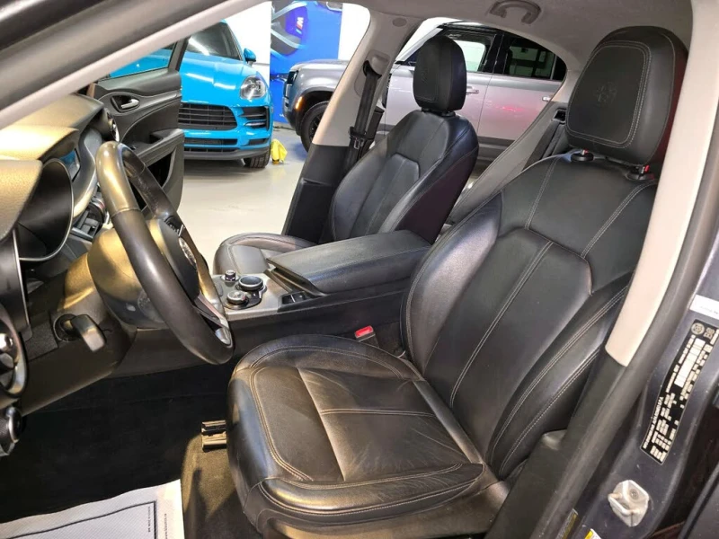 Alfa Romeo Stelvio DISTRONIC* МЪРТВА ТОЧКА* ПОДГРЕВ* КЕЙЛЕС* КАМЕРА, снимка 7 - Автомобили и джипове - 52473026