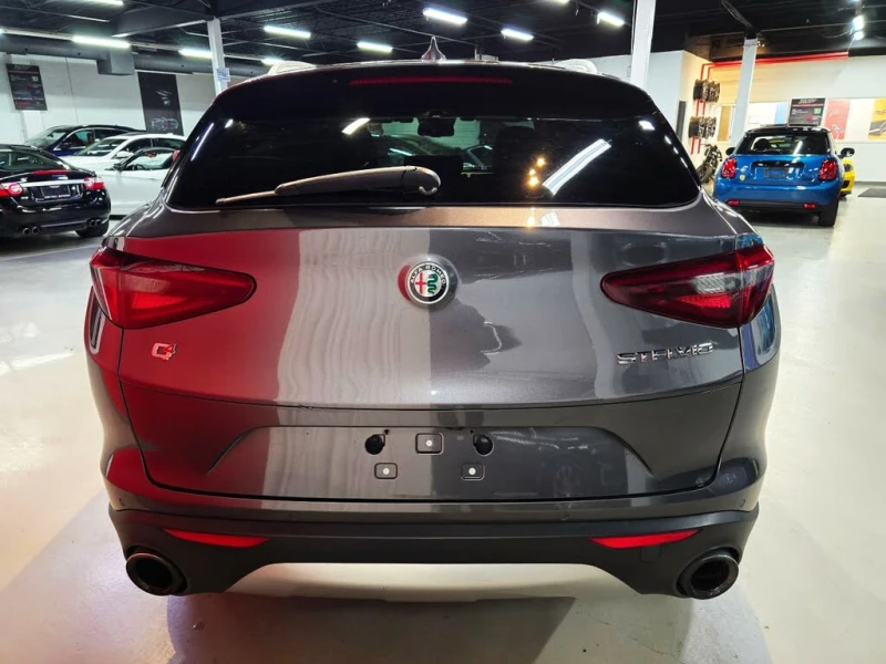 Alfa Romeo Stelvio DISTRONIC* МЪРТВА ТОЧКА* ПОДГРЕВ* КЕЙЛЕС* КАМЕРА, снимка 3 - Автомобили и джипове - 52473026