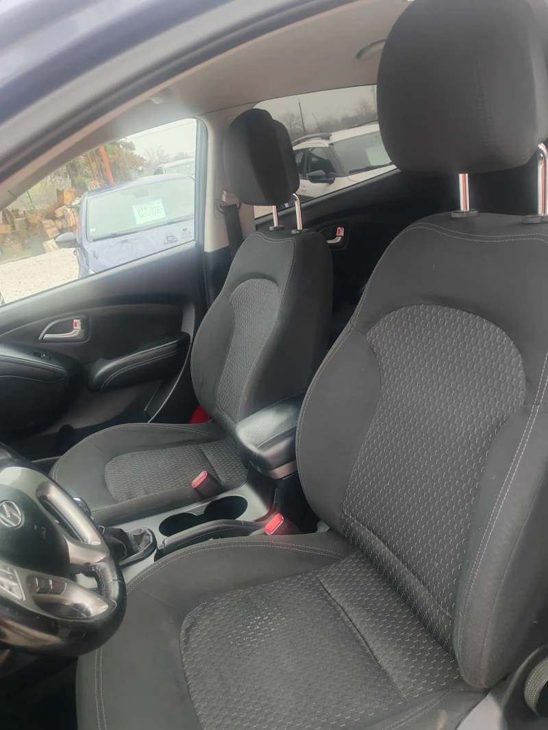 Hyundai IX35 1.7, 116к.с., снимка 9 - Автомобили и джипове - 52652009