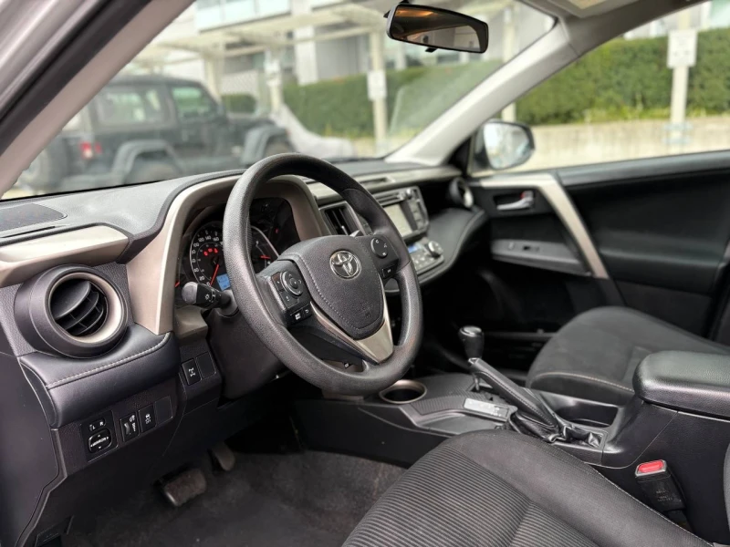 Toyota Rav4 XLE AWD* CARFAX* АВТО КРЕДИТ* , снимка 10 - Автомобили и джипове - 53222970