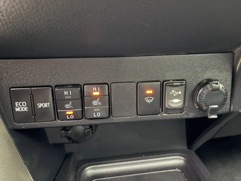 Toyota Rav4 XLE AWD* CARFAX* АВТО КРЕДИТ* , снимка 14 - Автомобили и джипове - 53222970