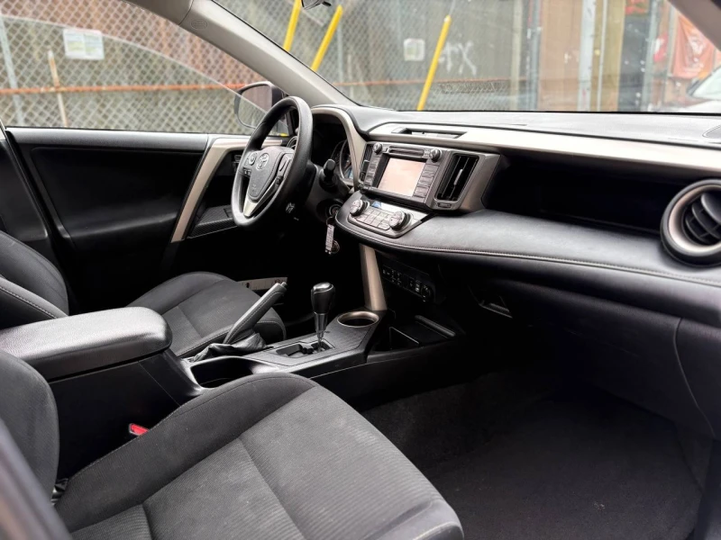 Toyota Rav4 XLE AWD* CARFAX* АВТО КРЕДИТ* , снимка 11 - Автомобили и джипове - 53222970
