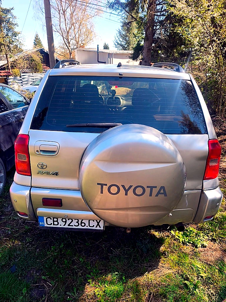 Toyota Rav4 2.0 D4D, снимка 7 - Автомобили и джипове - 55187863