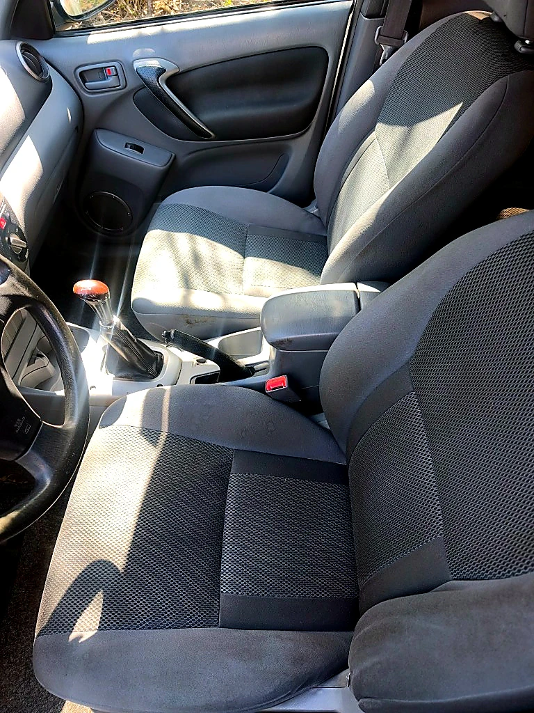 Toyota Rav4 2.0 D4D, снимка 2 - Автомобили и джипове - 55187863