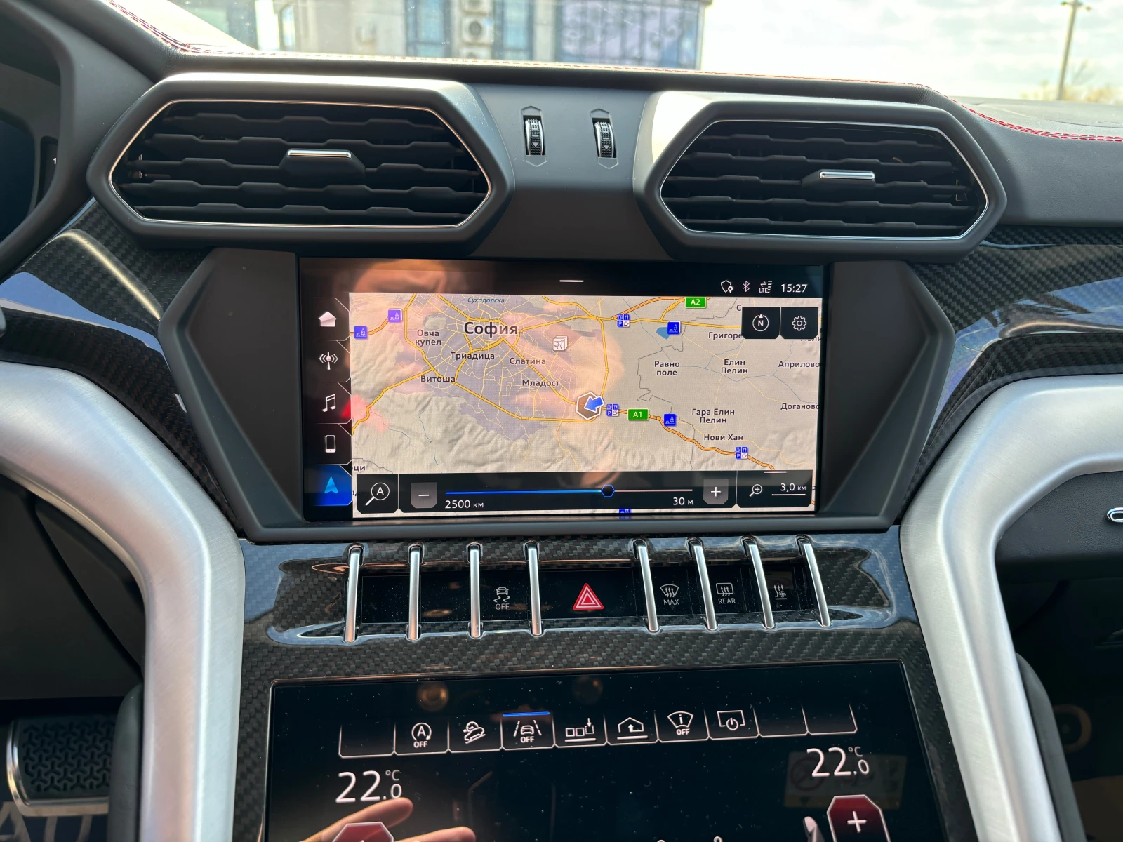 Lamborghini Urus B&O Carbon MAT | Mobile.bg — изображение 15