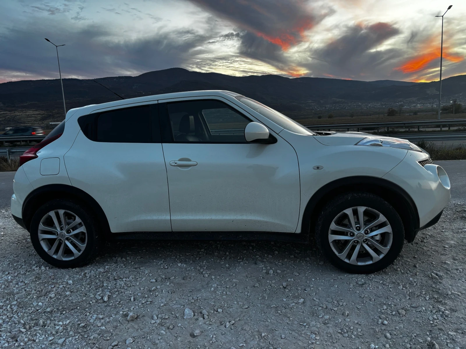 Nissan Juke 1.6 - изображение 4