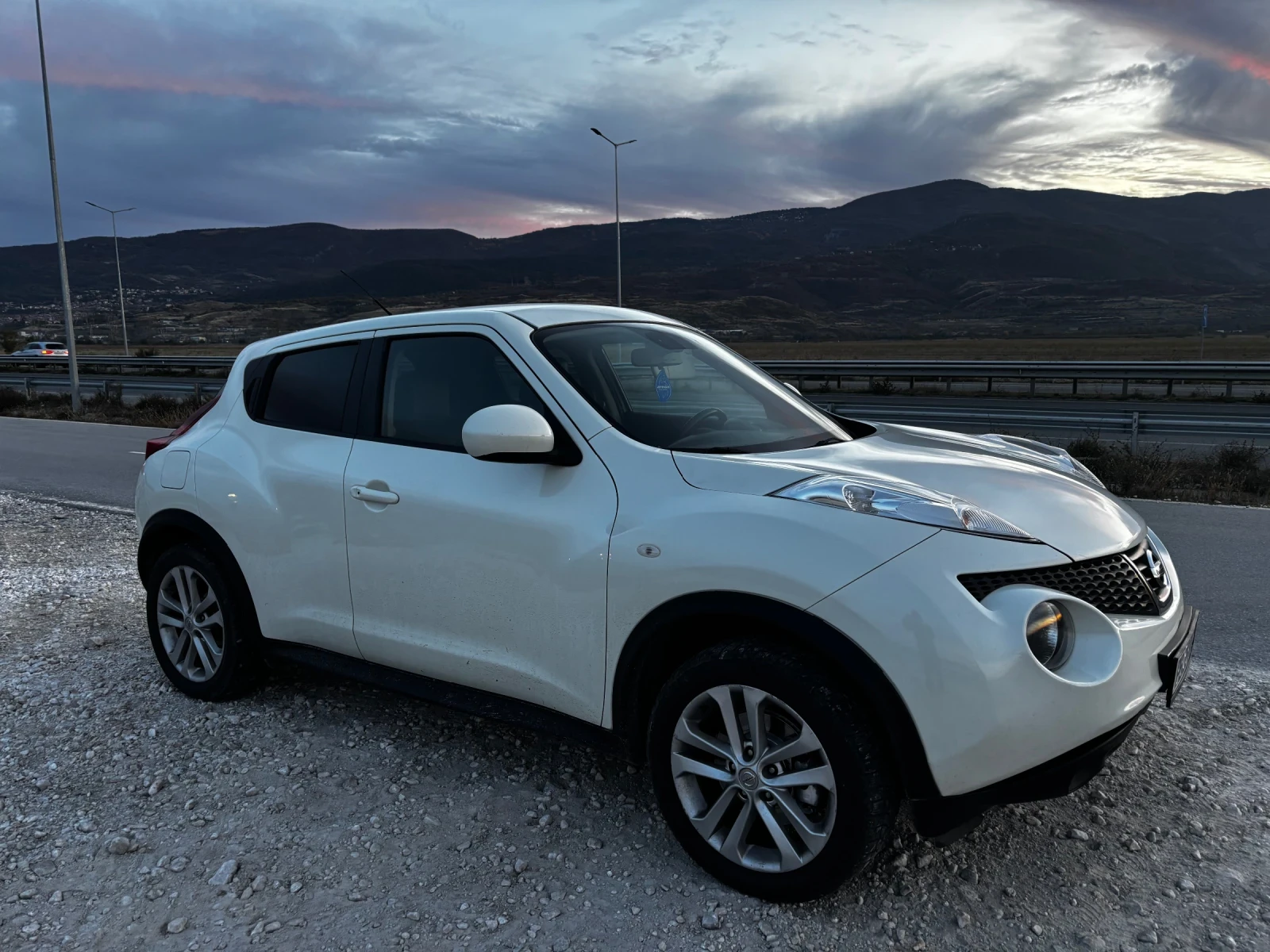 Nissan Juke 1.6 - изображение 8