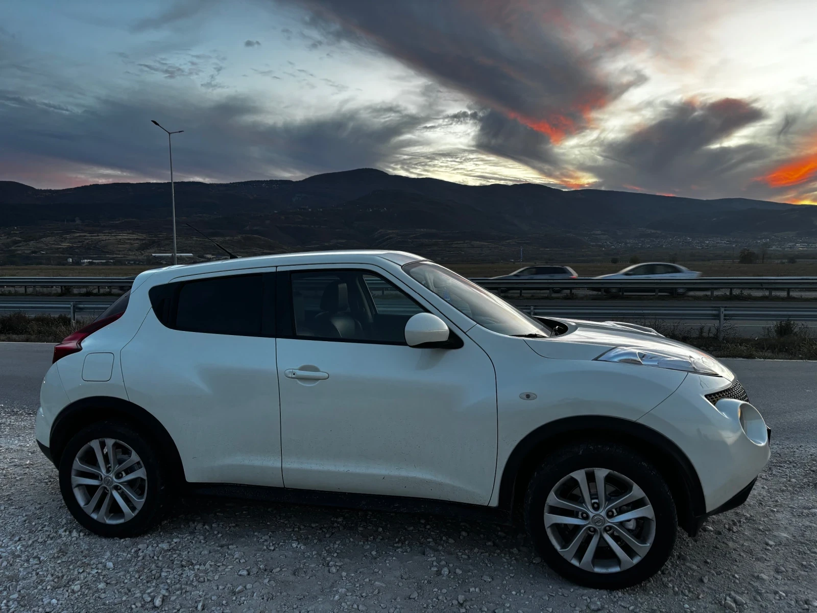 Nissan Juke 1.6 - изображение 7