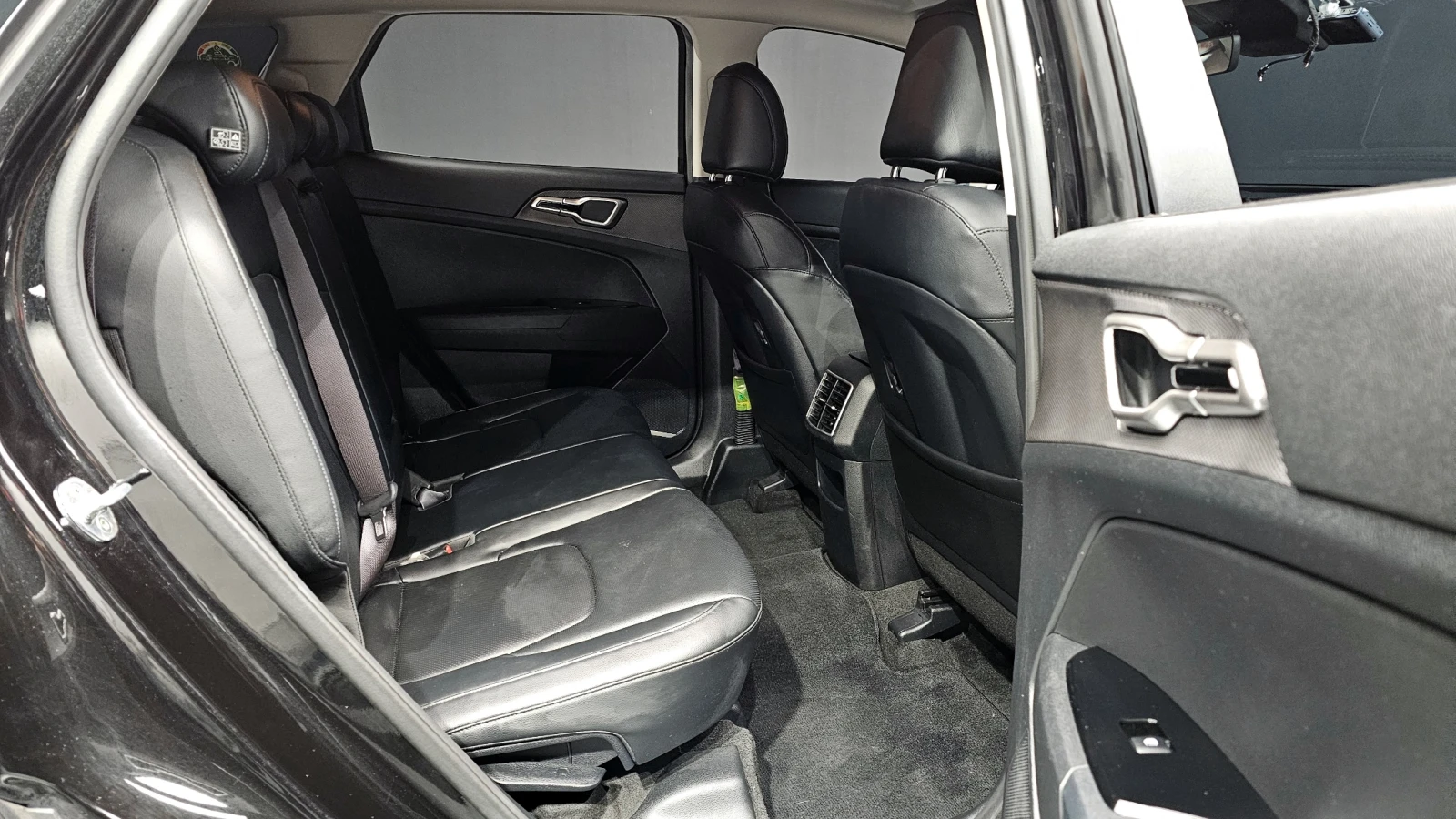 Kia Sportage 2.0 CRDI / АВТОМАТИК / СЕРВИЗНА ИСТОРИЯ !!! - изображение 8