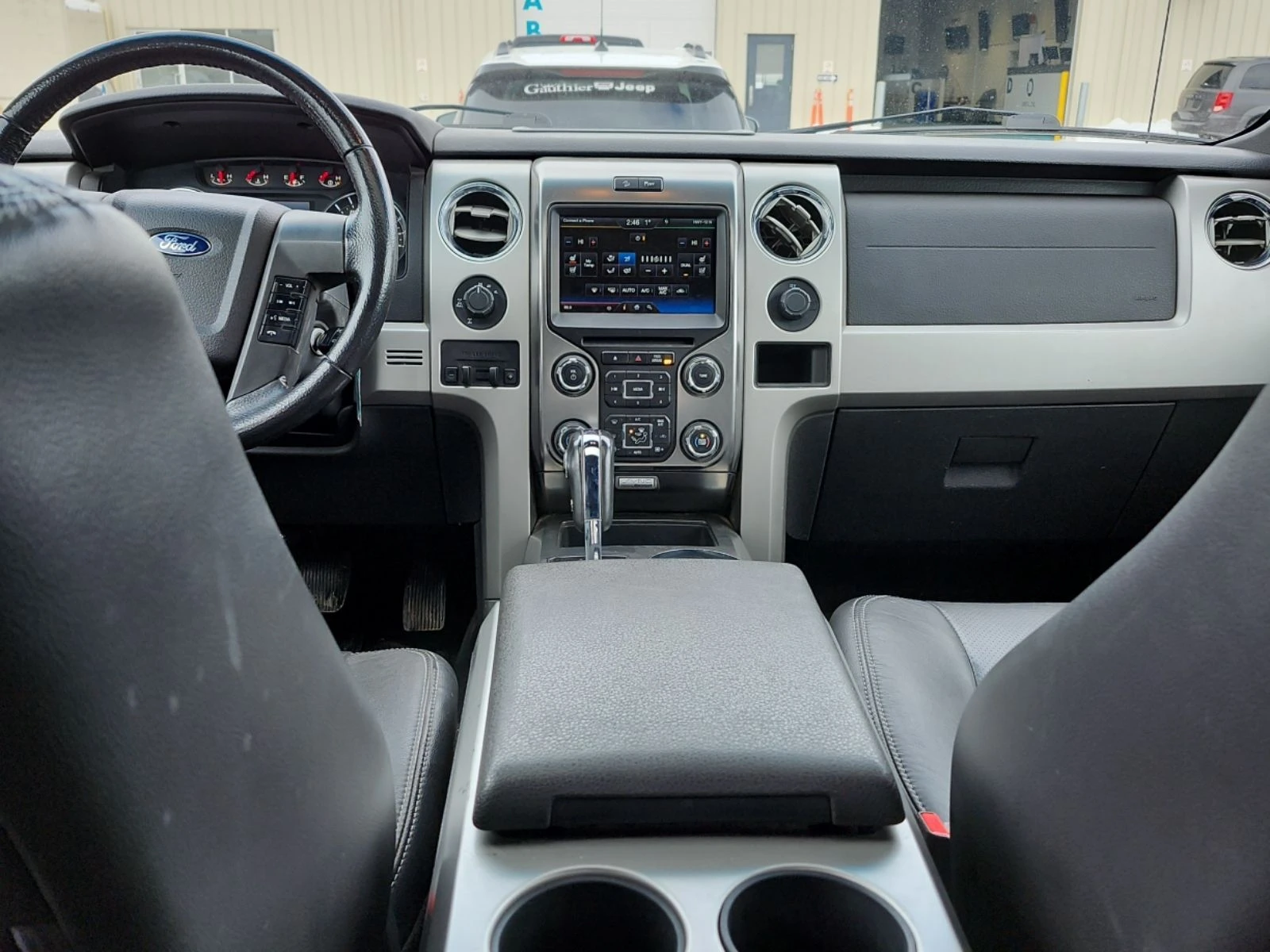 Ford F150 * FX4 CREW CAB STD BED * ПОДГРЕВ* KEYLESS*  - изображение 10