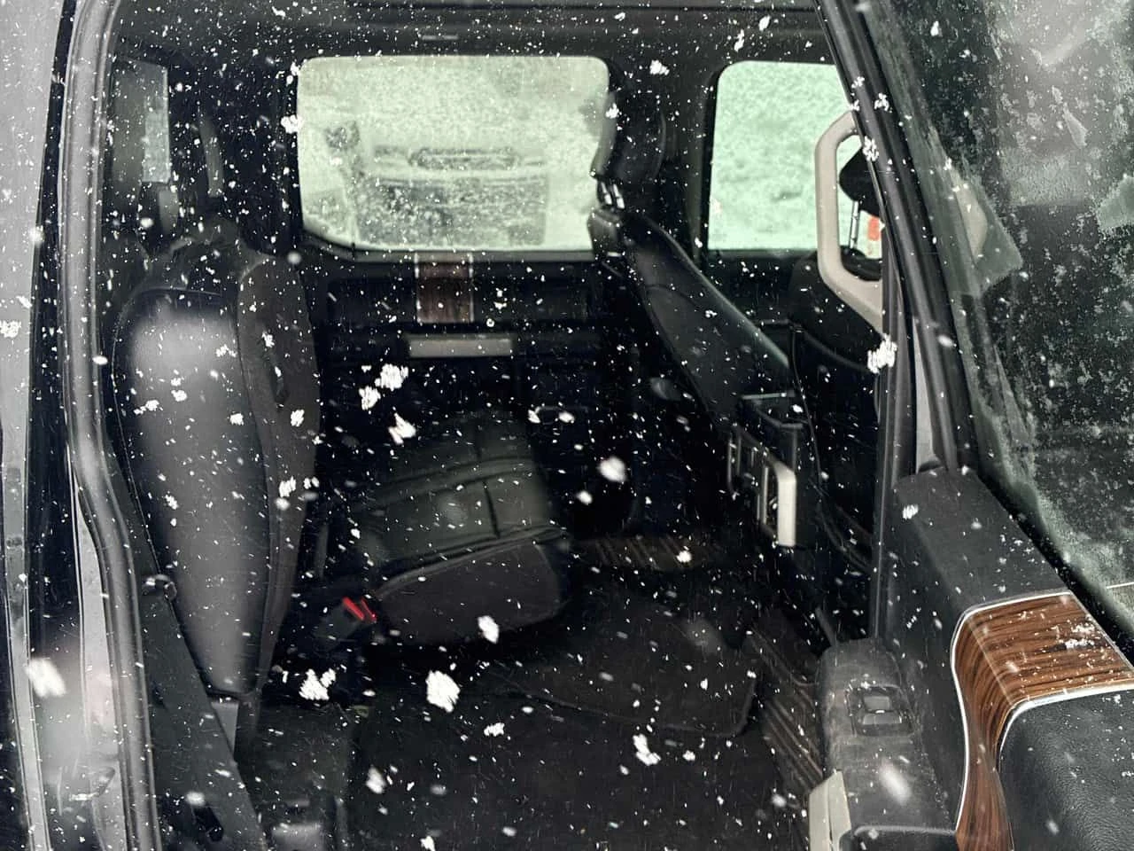 Ford F150 * 4WD SuperCrew Box * PANO* KEYLESS* ПОДГРЕВ* , снимка 16 - Автомобили и джипове - 53830326