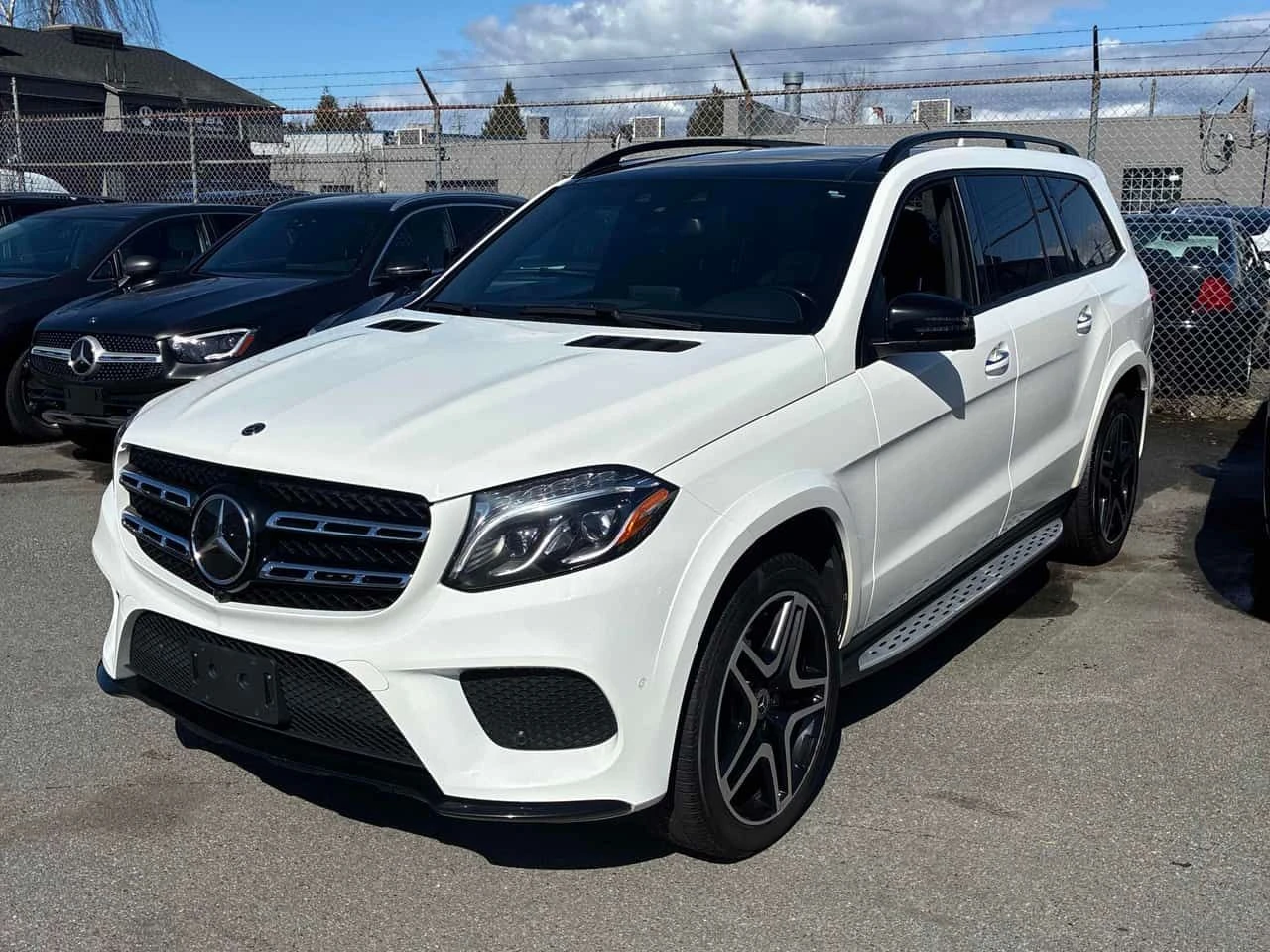 Mercedes-Benz GLS * 550 4MATIC SUV * CARFAX * ЦЕНА ДО БГ