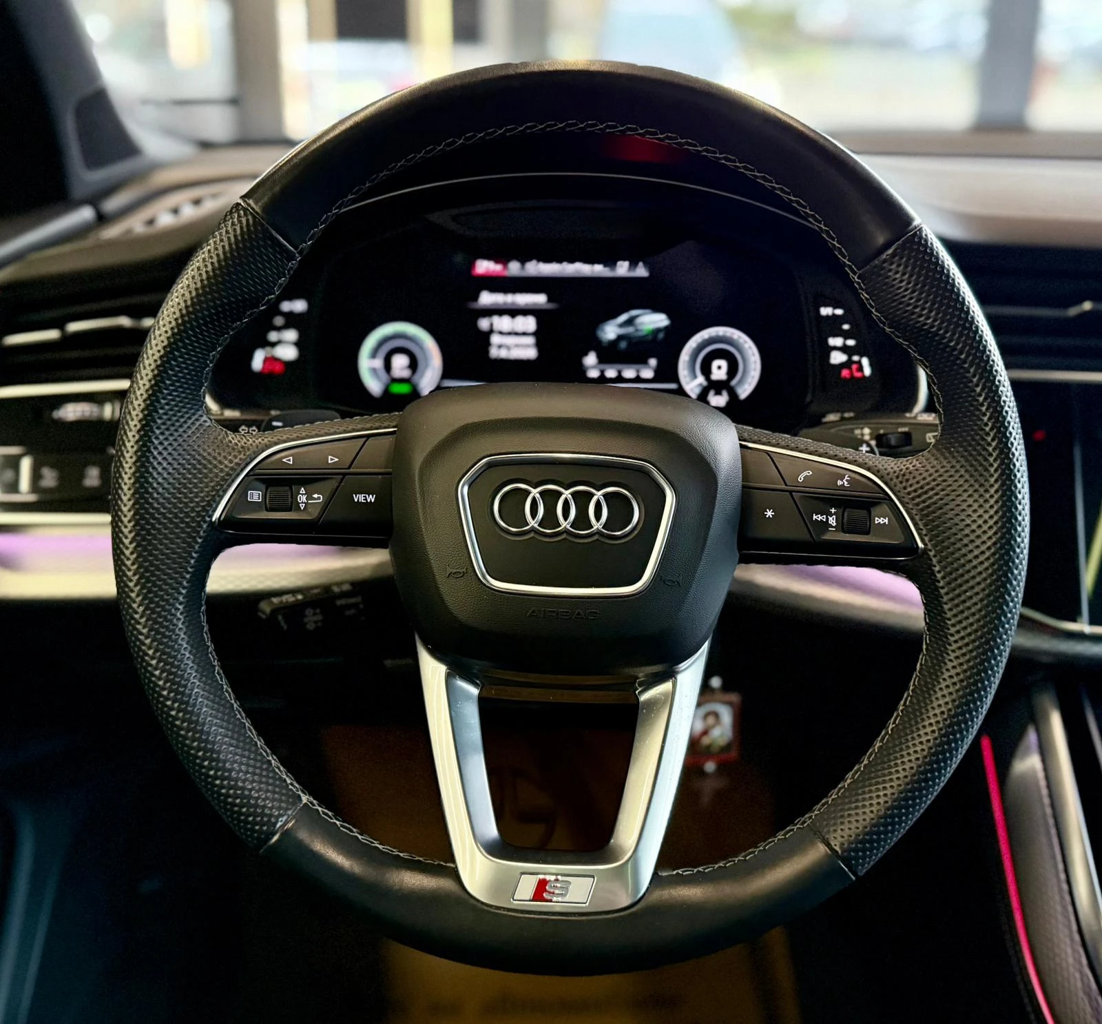 Audi Q7 60 TFSI - E* S-Line* B&O* Pano* Лизинг , снимка 10 - Автомобили и джипове - 54127104