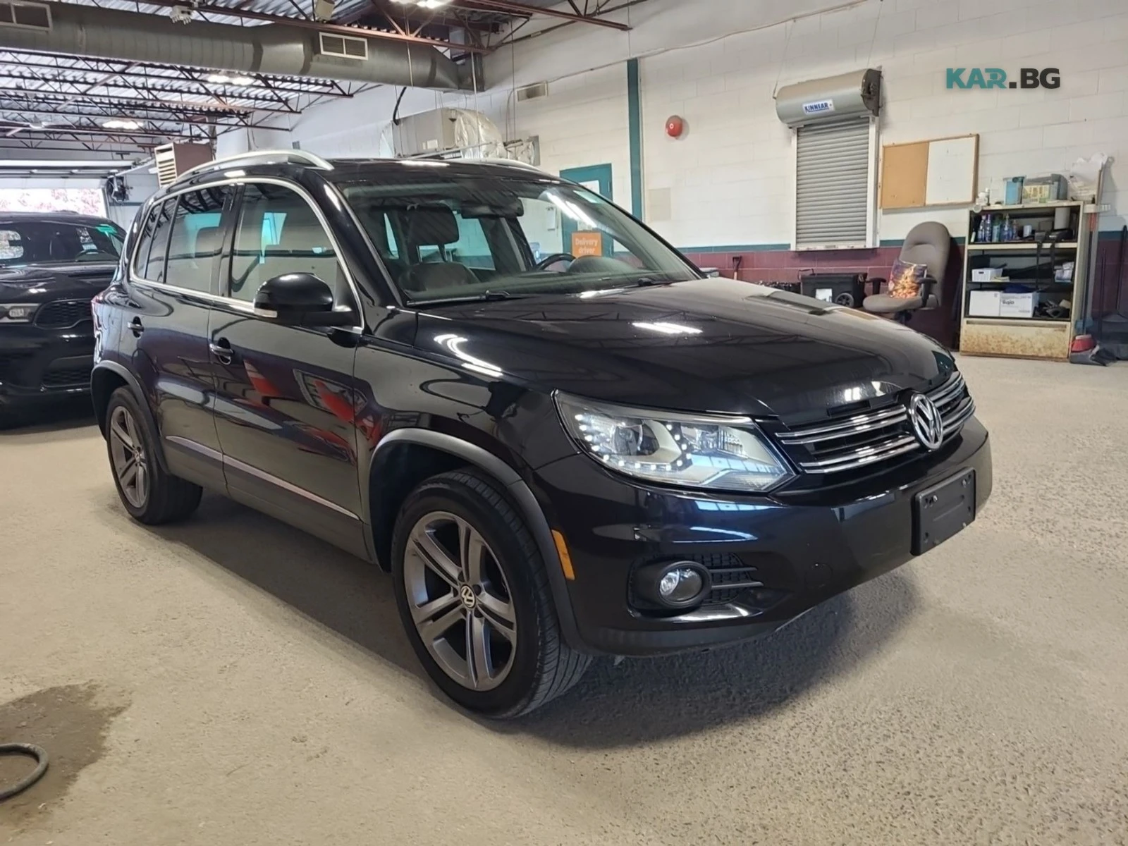 VW Tiguan * AвтоКредит * (ЦЕНА ДО БГ), снимка 2 - Автомобили и джипове - 54826285