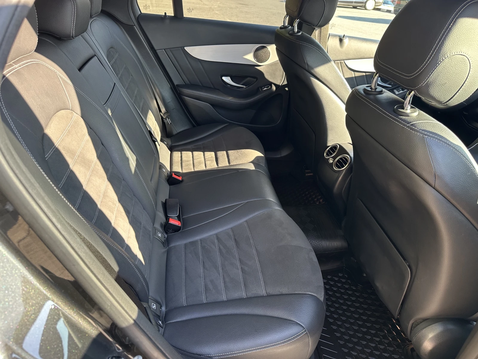 Mercedes-Benz GLC 220, снимка 14 - Автомобили и джипове - 55590425