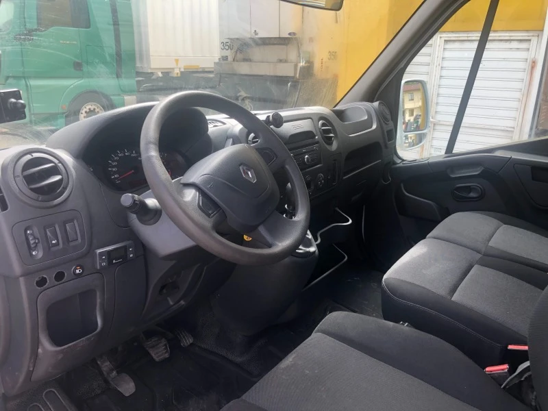 Renault Master 2019, снимка 16 - Бусове и автобуси - 46143178