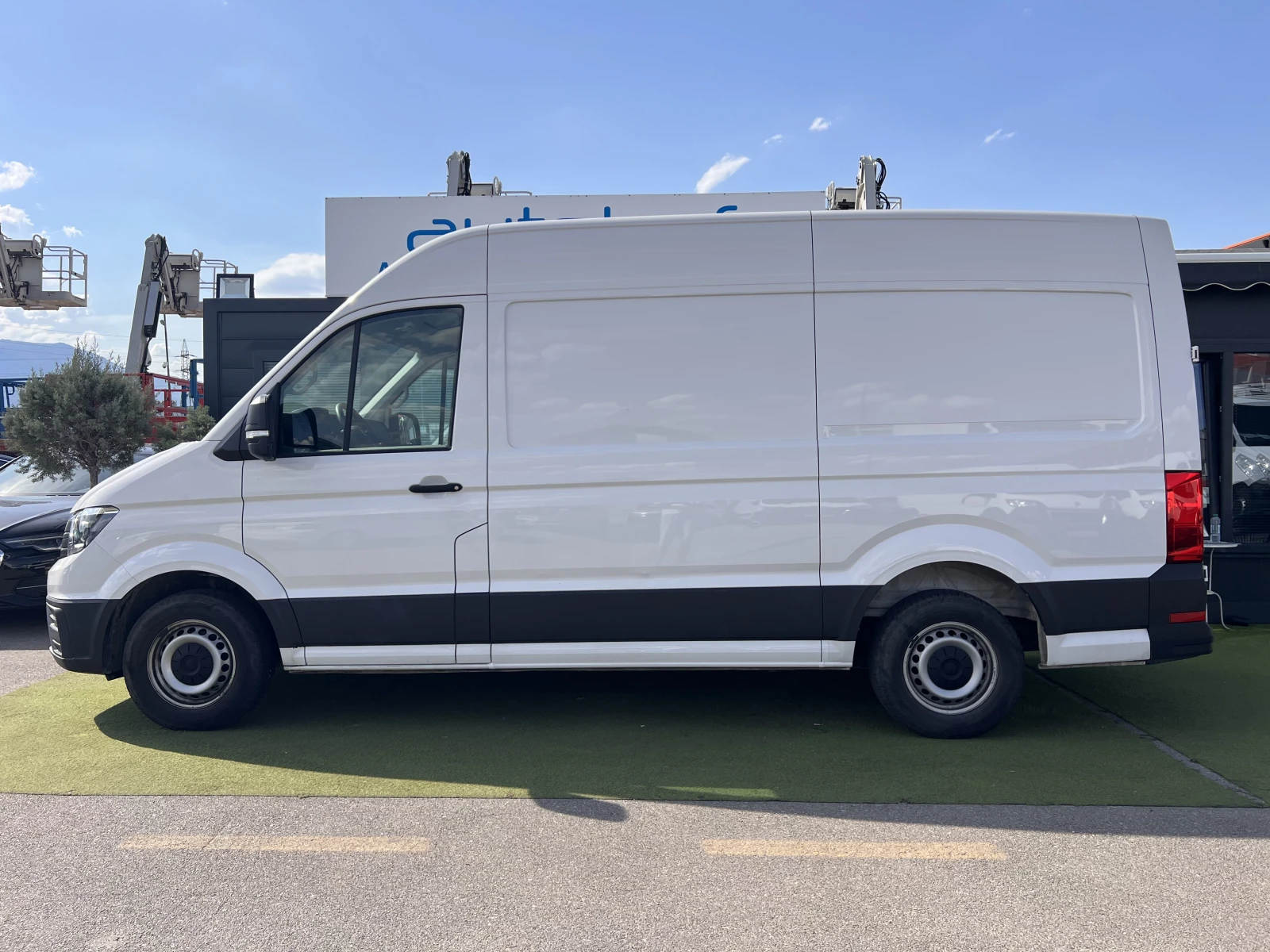 VW Crafter Startline/2.0TDI/140K.C./6MT - изображение 2