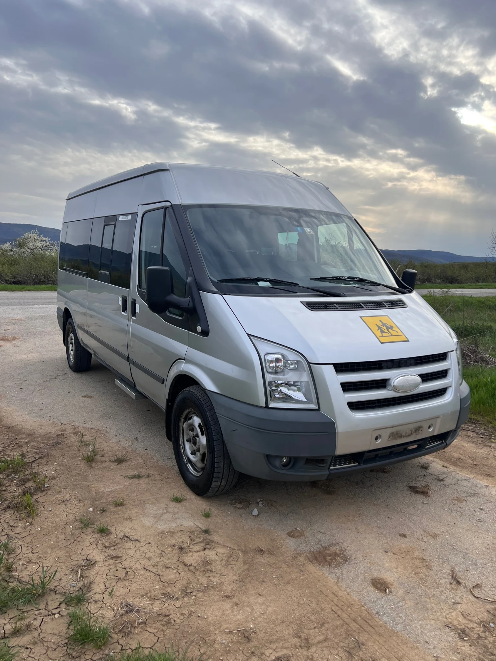 Ford Transit 2.4 4x4 23 места