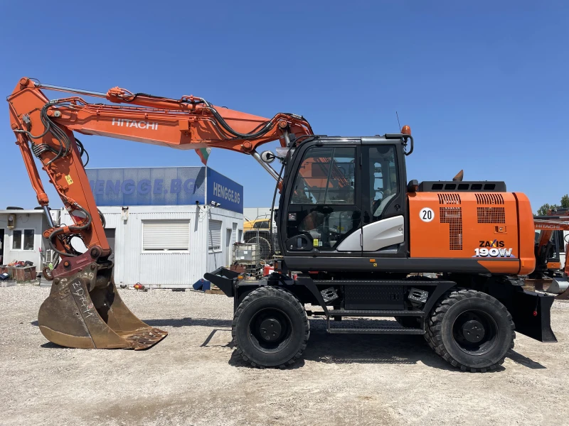 Багер Hitachi ZX 190W-6