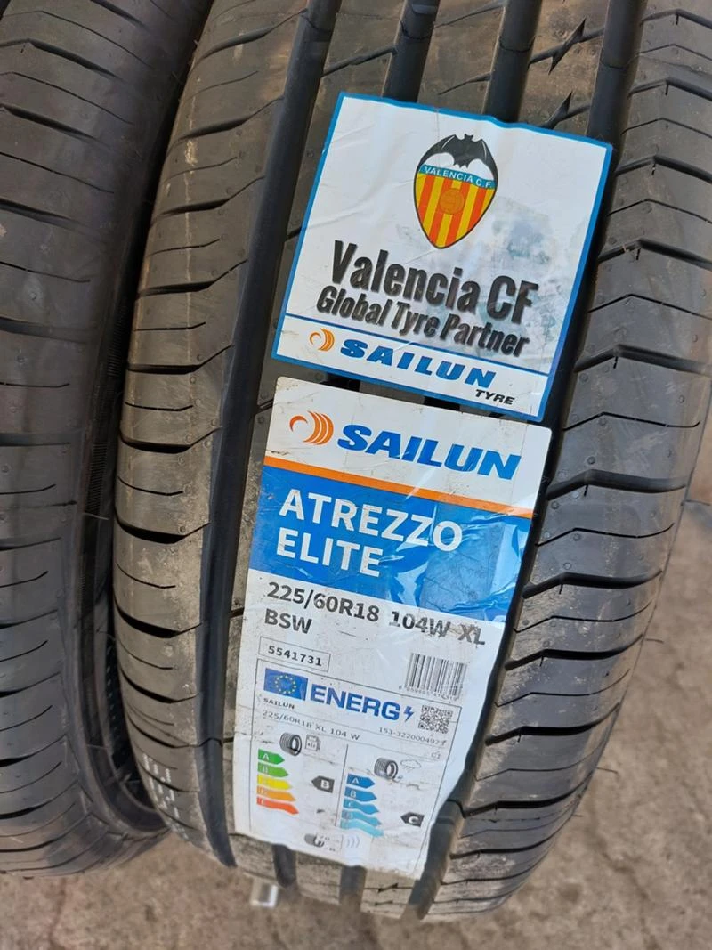 Гуми Летни 225/60R18, снимка 4 - Гуми и джанти - 36789688