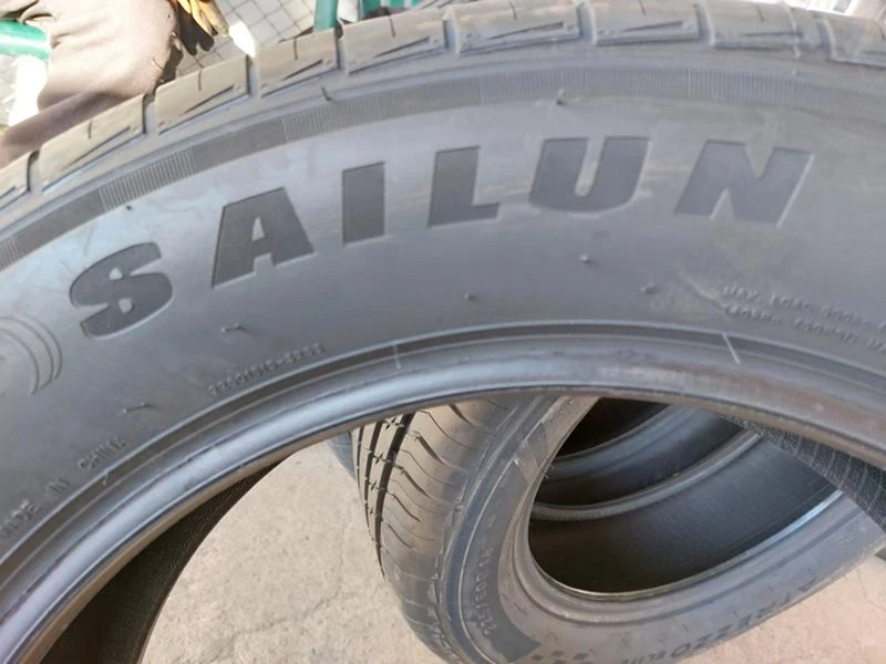 Гуми Летни 225/60R18, снимка 5 - Гуми и джанти - 36789688