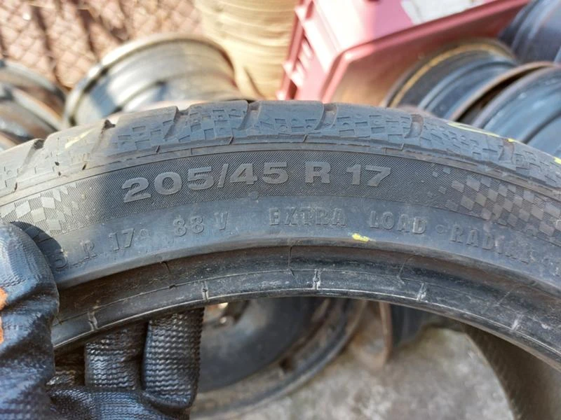 Гуми Летни 205/45R17, снимка 8 - Гуми и джанти - 36801585