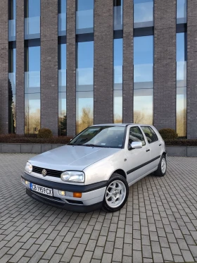 VW Golf 1.6 УНИКАТ 80 Хил км.НОВ! , оригинална боя , УНИКА, снимка 1