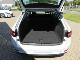 Skoda Superb Combi 1.5 DSG Style, снимка 8